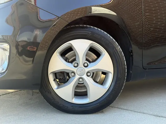 Kia Carens 1.6 GDi Business Pack 2014 Benzine 29