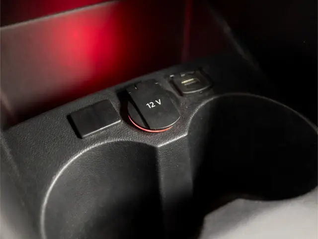 Volkswagen Polo 1.0 Sportline 2015 Benzine 22