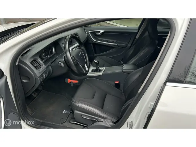 Volvo V60 2.0 T3 Momentum 2017 Benzine 5