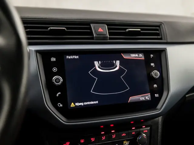 SEAT Arona 1.0 TSI Xcellence Business Sport 2020 Benzine 26