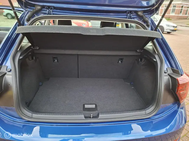 Volkswagen Polo 1.0 TSI Life 2021 Benzine 12