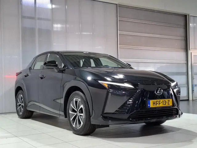 Lexus RZ 450e Comfort Line 71 kWh 2025 Elektrisch 8