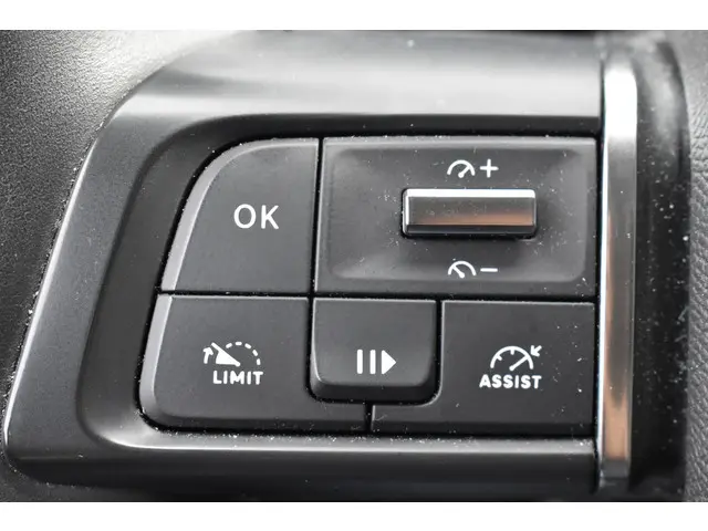 Citroën C4 Puretech 130 Shine 2022 Benzine 12