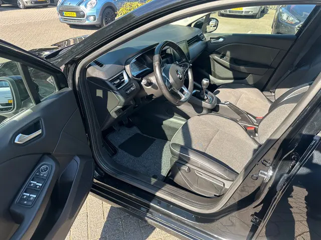 Renault Clio 1.0 TCe Intens navigatie 2019 Benzine 8