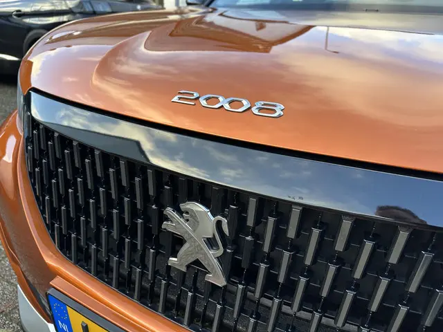 Peugeot 2008 1.2 Turbo 130 PK GT Pack 2021 Benzine 34