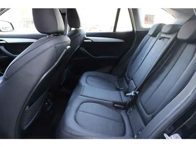 BMW X1 xDrive25e Executive 2021 Hybride Benzine 22