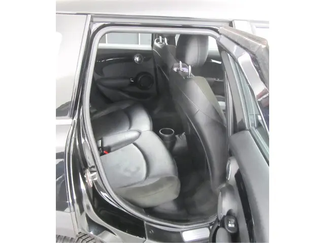 MINI Cooper Mini 1.5 Automaat Chili 2016 Benzine 34