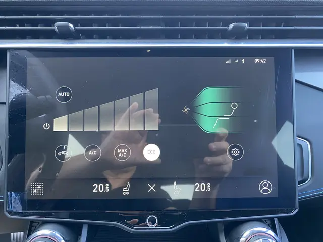 Lynk & Co 01 1.5 2023 Hybride Benzine 18