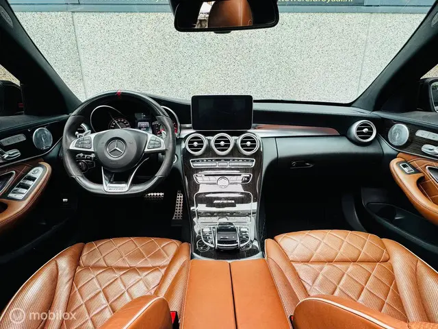 Mercedes-Benz C-Klasse AMG 63 S Edition 1 2015 Benzine 24