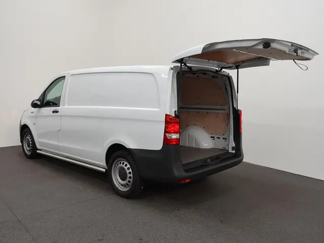 Mercedes-Benz eVito Lang 66 kWh 2022 Elektrisch 35