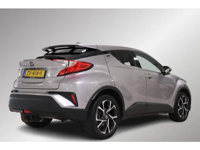 Toyota C-HR 2