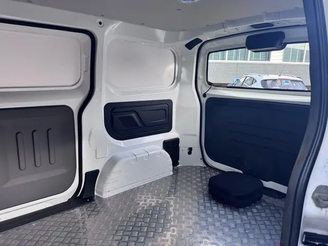 BYD ETP3 Standard 45 kWh 2023 Elektrisch 13