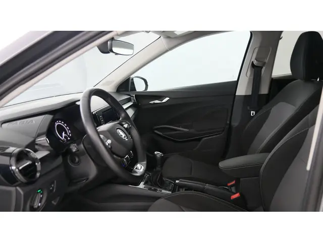 Škoda Fabia 1.0 MPI 80pk Ambition 2023 Benzine 15