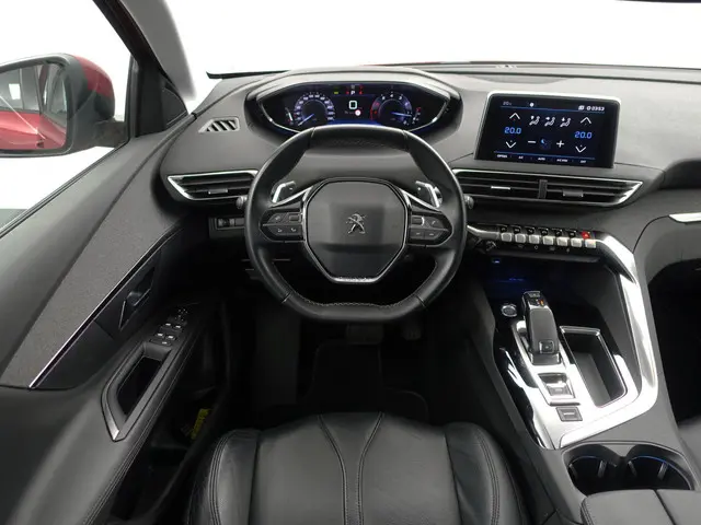 Peugeot 3008 1.2 PureTech GT Line Aut- 2020 Benzine 6