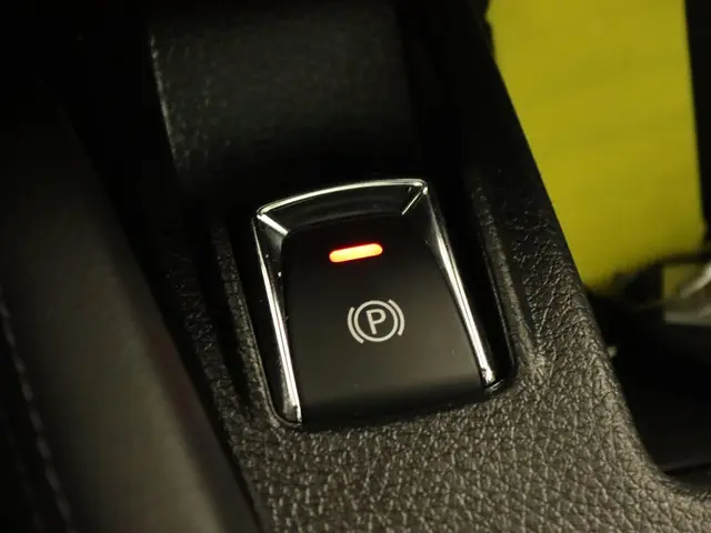 Nissan QASHQAI 1.2 Connect Edition 2016 Benzine 32