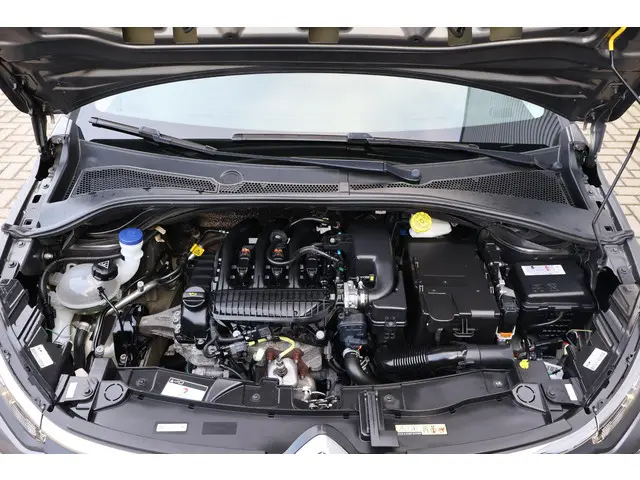 Citroën C3 1.2 PureTech C-Series 2023 Benzine 14