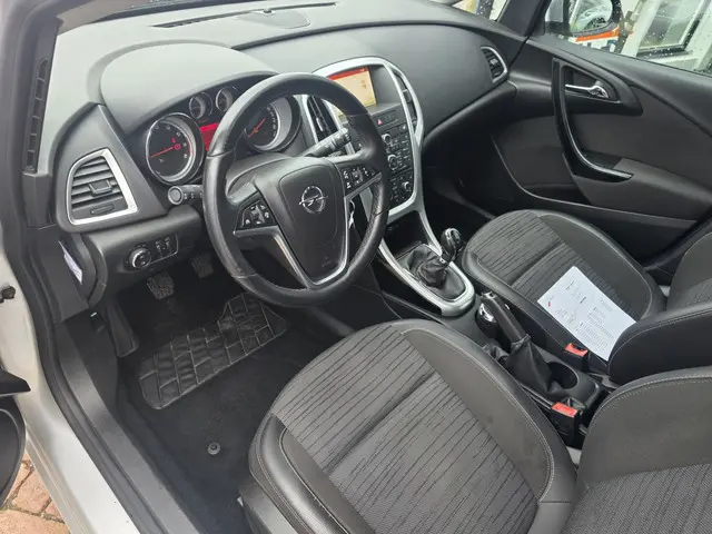 Opel Astra 1.4 Turbo Design Edition 2014 Benzine 14