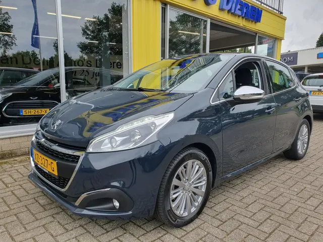 Peugeot 208 1.2 PureTech Blue Lease Allure 2019 Benzine