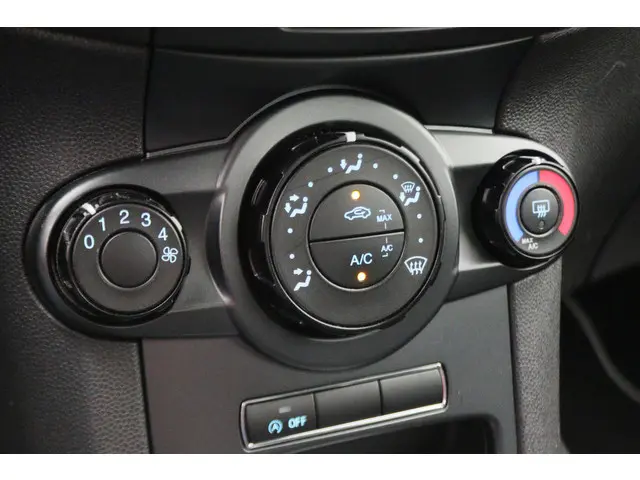 Ford Fiesta 1.0 Style 2013 Benzine 34