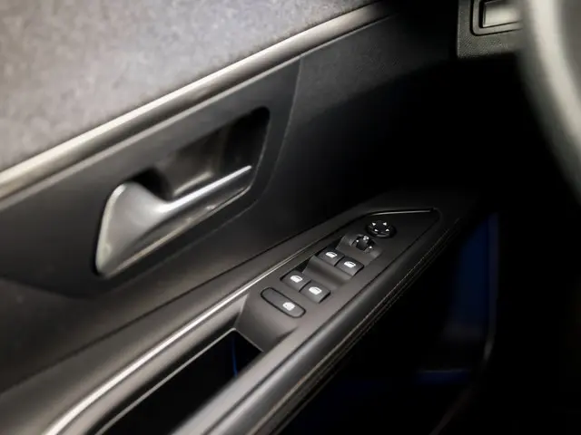 Peugeot 3008 1.2 PureTech GT-Line Sport 2020 Benzine 23