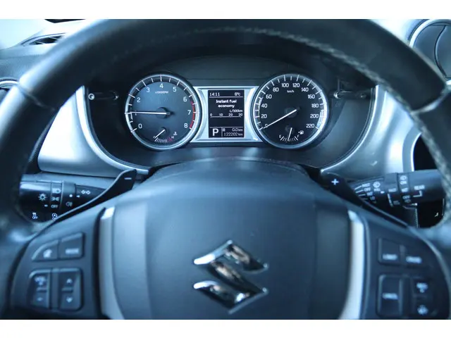 Suzuki Vitara 1.6 EXCLUSIVE AUT. 2016 Benzine 22