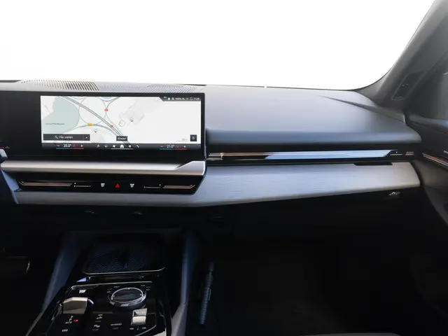 BMW 5 Serie Sedan 520i 2025 Benzine 9