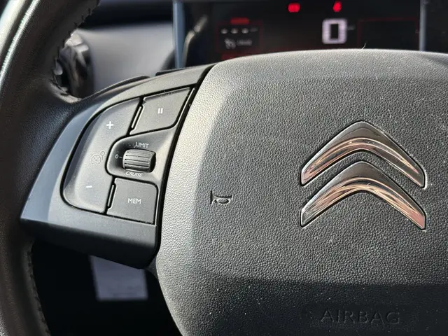 Citroën C4 Cactus 1.2 PureTech Business 2017 Benzine 27