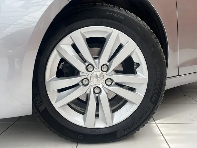 Peugeot 308 PureTech 110 Blue Lion 2017 Benzine 4