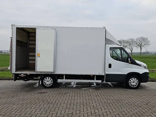 Iveco Daily 35S18 2018 Diesel 12