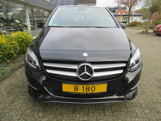 Mercedes-Benz B-Klasse 180 Ambition/Automaat 2016 Benzine 4