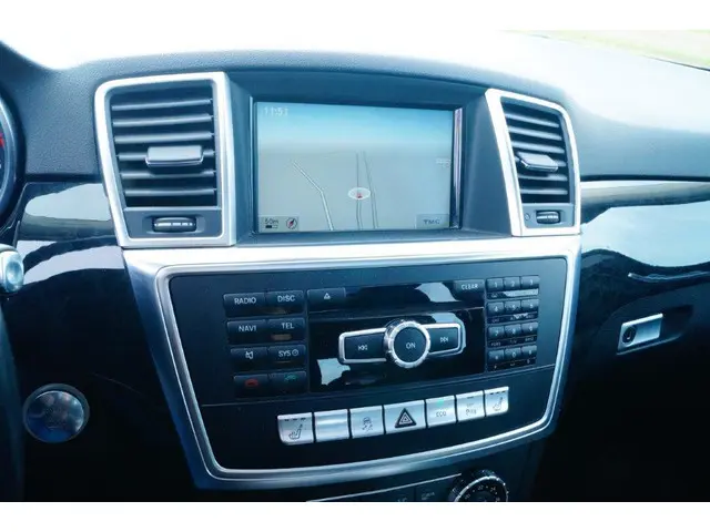 Mercedes-Benz M-Klasse 350 BlueTEC 2014 Diesel 13