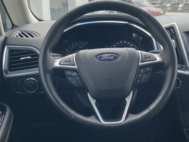 Ford S-Max 2.5 FHEV Vignale 2023 Hybride Benzine 32