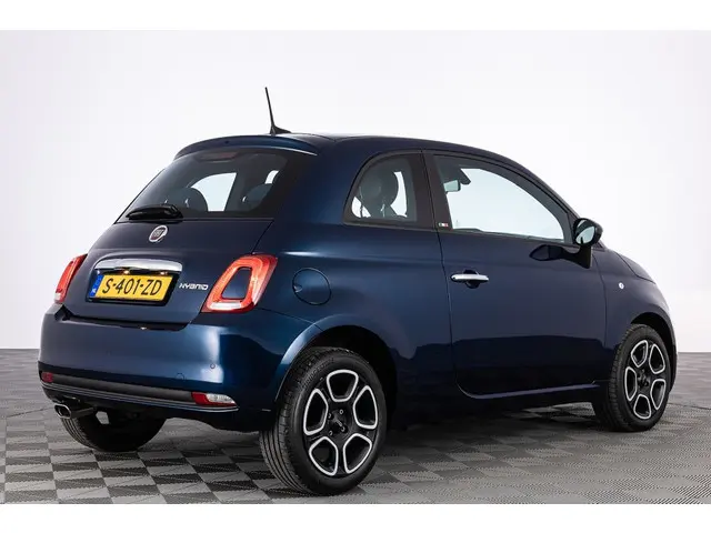 Fiat 500 1.0 Hybrid Club | CRUISE | PDC | AIRCO . 2023 Benzine 21