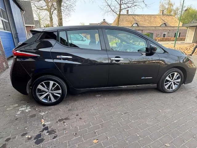 Nissan Leaf Acenta 40 kWh Camera PDC V+A 2018 Elektrisch 8