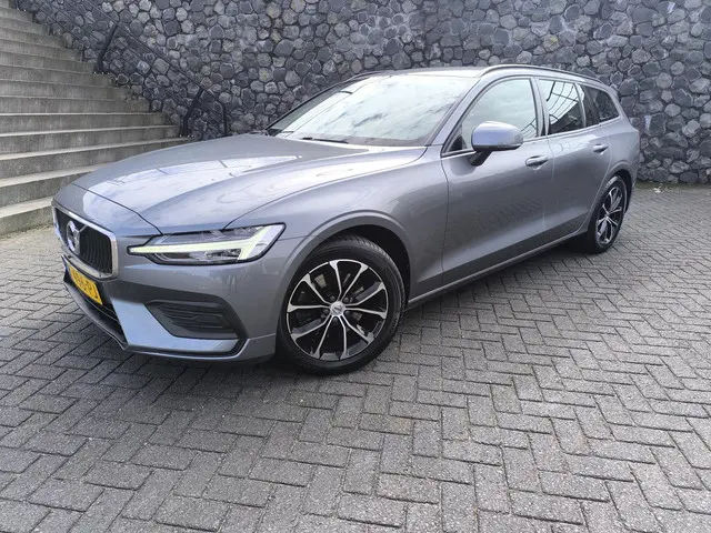 Volvo V60 2.0 B3 Momentum 2021 Hybride Benzine 29