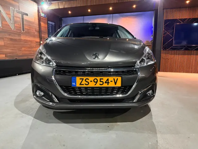 Peugeot 208 1.2 PureTech | Signature |NAP | 2019 Benzine 6