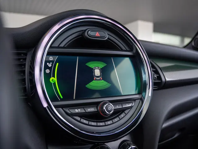 MINI 3-Deurs Cooper Aut. 60 Years Edition 2019 Benzine 23