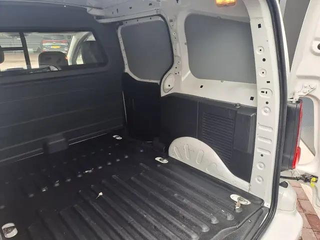 Citroën Berlingo 1.6 HDI 75 Club 2015 Diesel 32