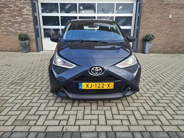 Toyota Aygo 1.0 VVT-i x-fun 2019 Benzine 29