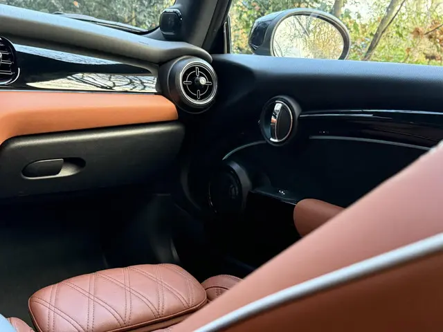 MINI Cooper Mini 1.5 John Cooper Works 2021 Benzine 20