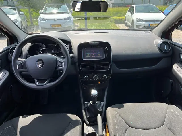 Renault Clio Estate 0.9 TCe Limited 2019 Benzine 5