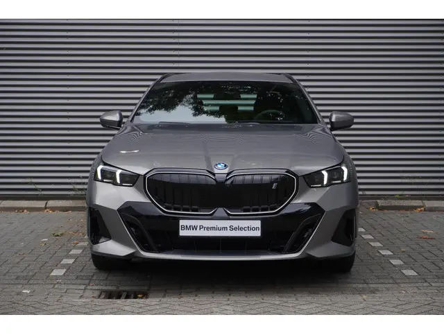 BMW i5 Touring eDrive40 2025 Elektrisch 3