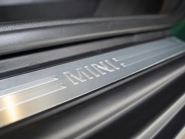 MINI 5-Deurs Cooper C 2026 Benzine 52