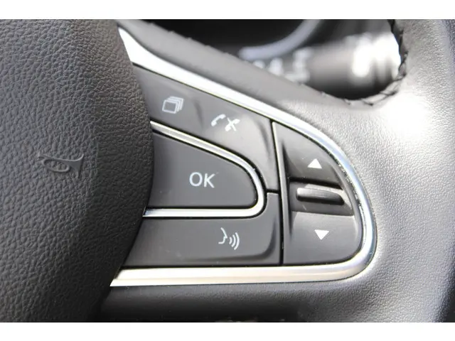 Renault Mégane Estate 1.3 TCe Limited 140 pk 2020 Benzine 44
