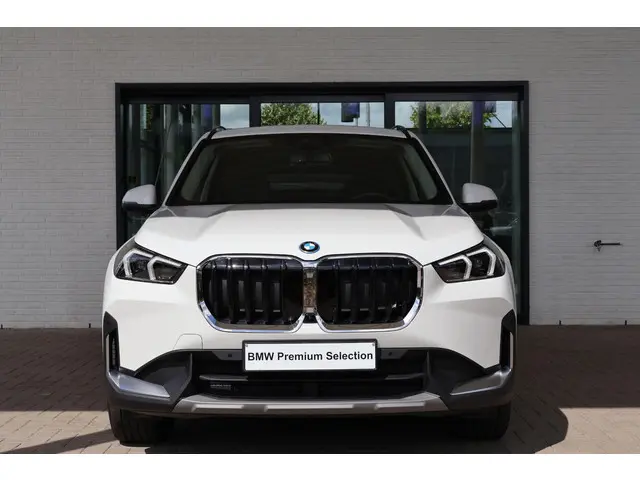 BMW X1 xDrive30e 2024 Hybride Benzine 3
