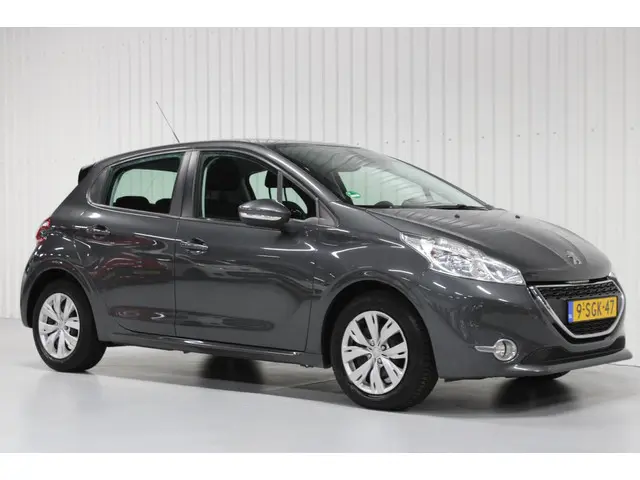 Peugeot 208 1.0 VTi Blue Lease 2013 Benzine 4
