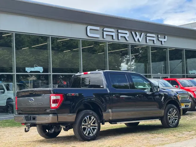 Ford F-150 3.5L V6 Lariat full-spec 2024 Benzine 6