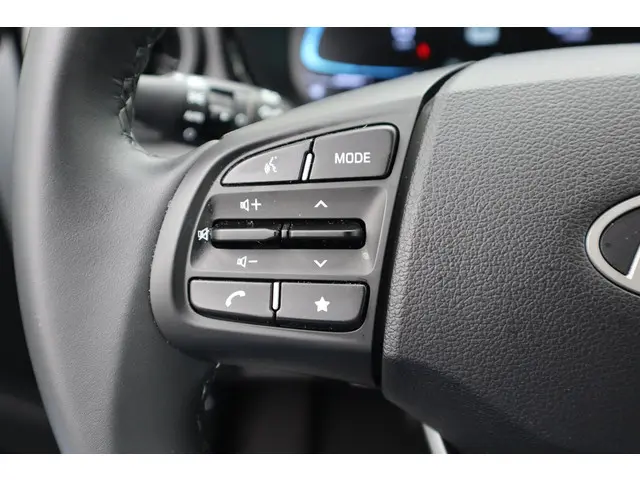 Hyundai i10 1.0 PREMIUM 2025 Benzine 25