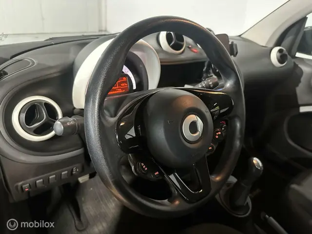 Smart Fortwo 1.0 Pure 2015 Benzine 11