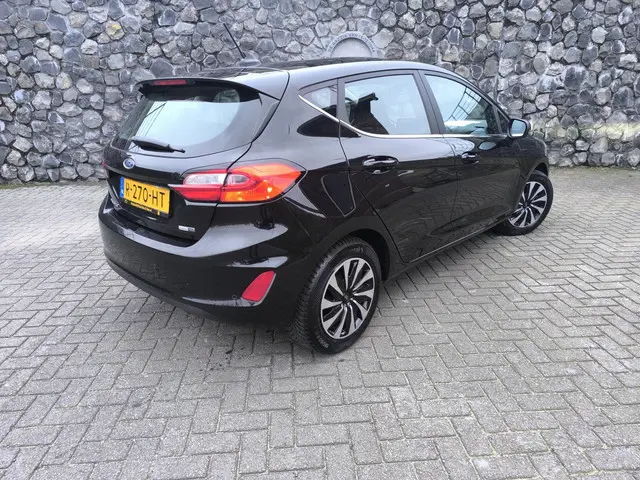 Ford Fiesta 1.0 EcoBoost Hybrid Titanium 2022 Benzine 14
